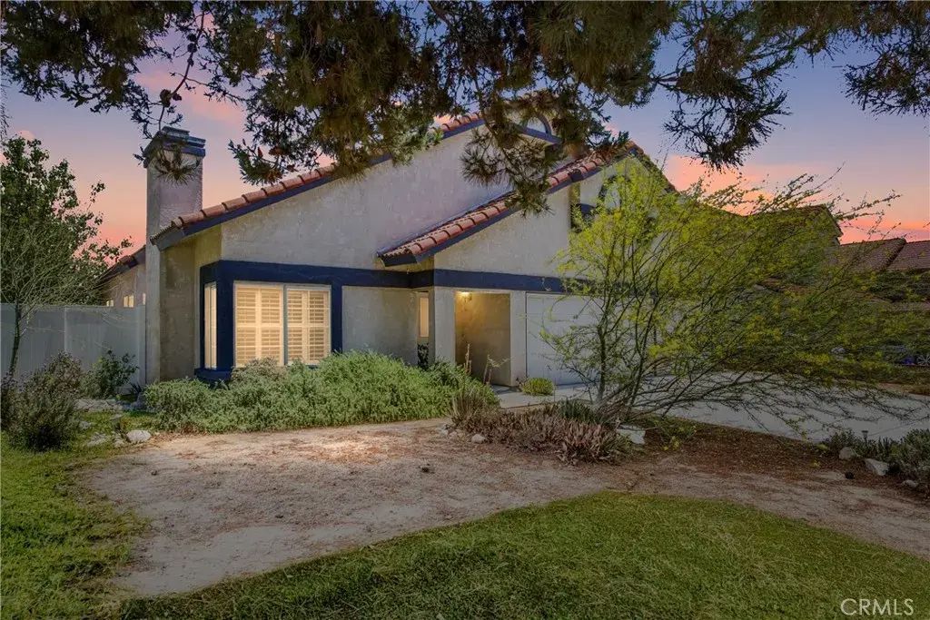 8742 Feathertop Road, Riverside