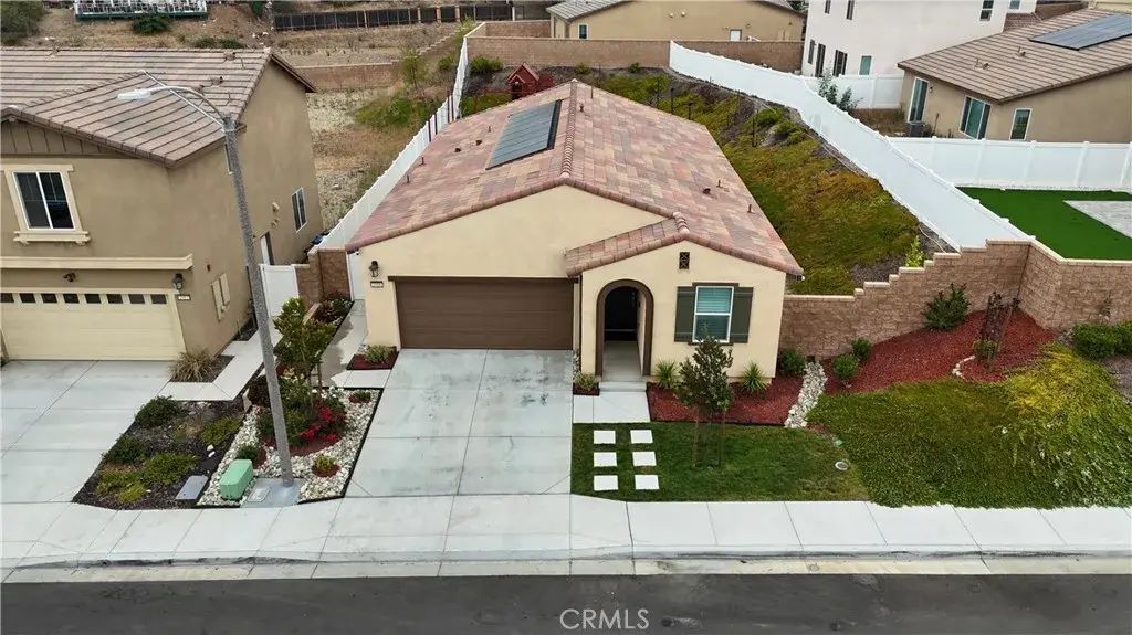 2416 Powell Dr, Rialto