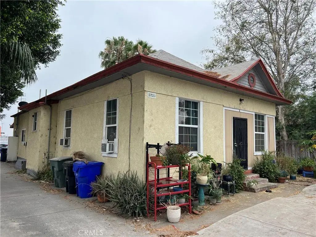 1255 W 5th, San Bernardino