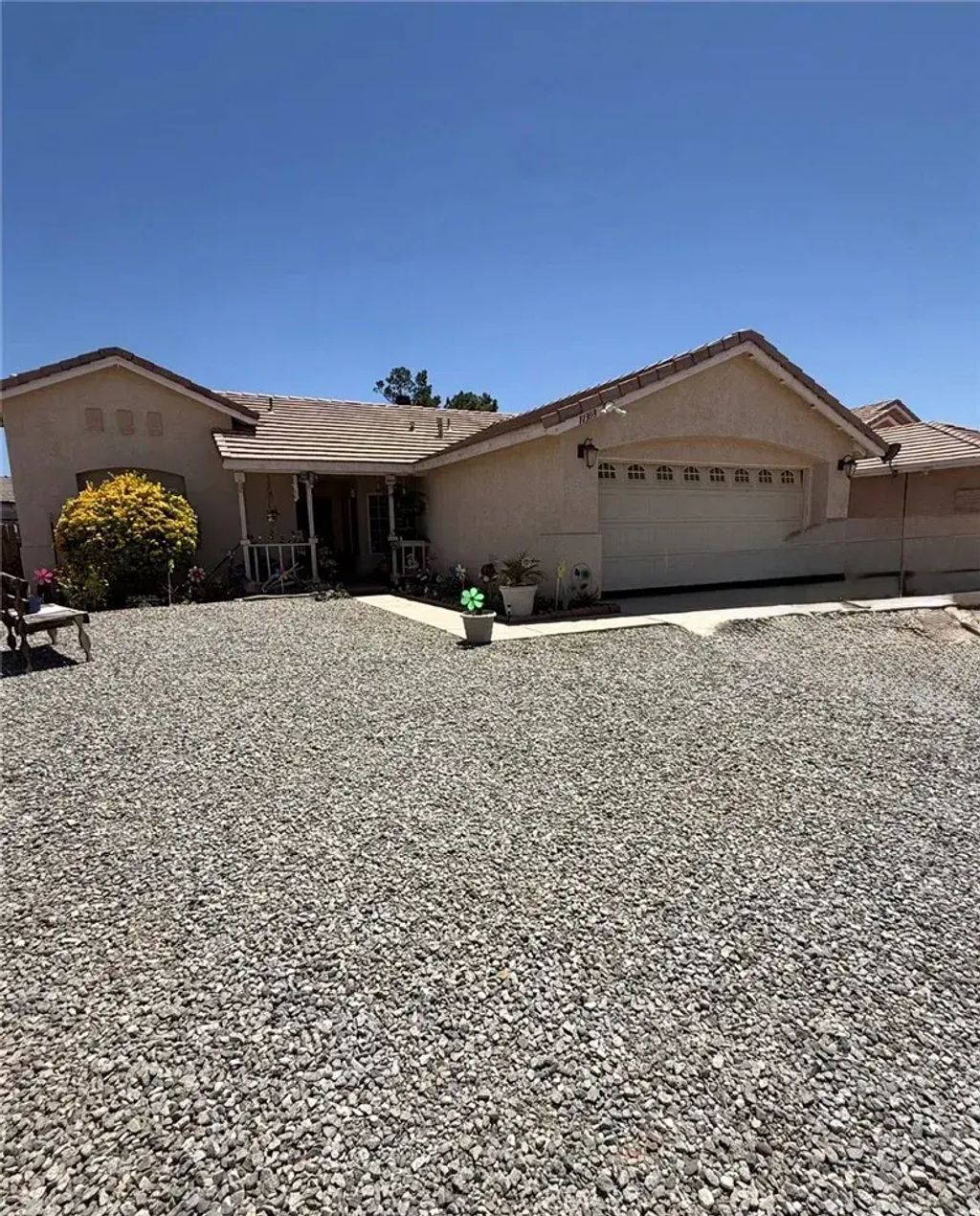 11363 Addison, Adelanto