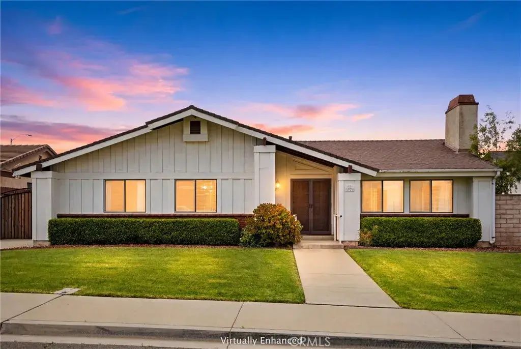 1985 Olive Drive, Santa Maria