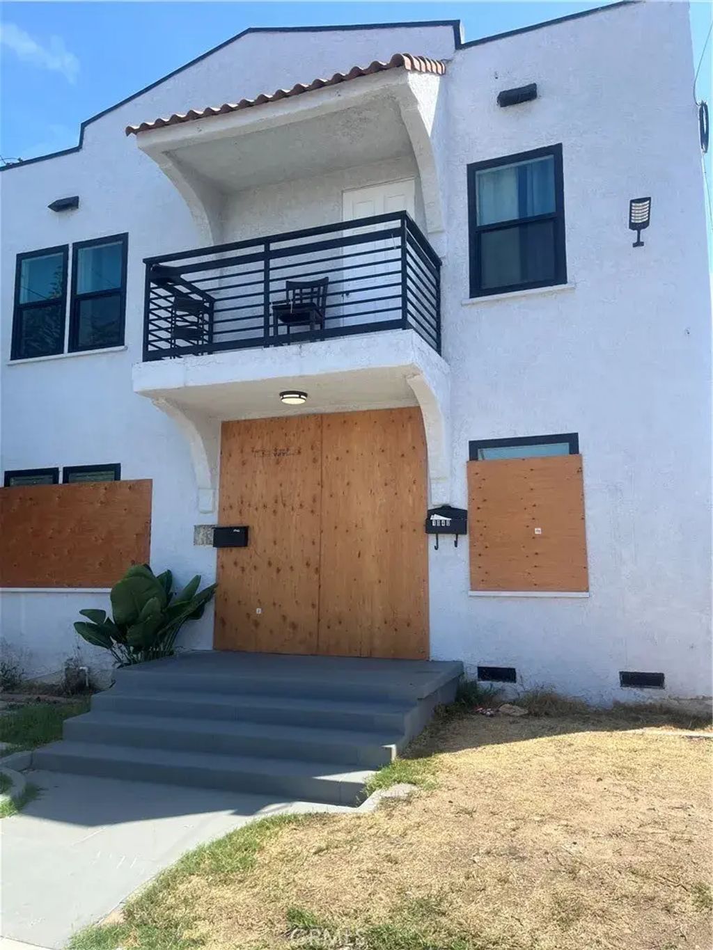 1040 N Almond Court, Long Beach