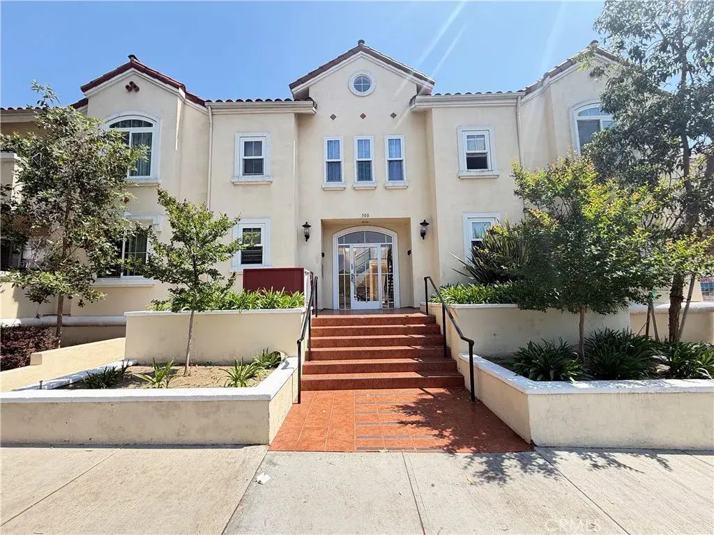 300 E Providencia 111, Burbank