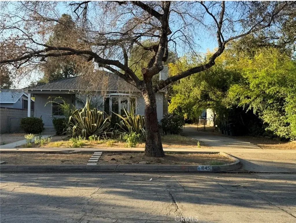 1045 Locust St, Pasadena