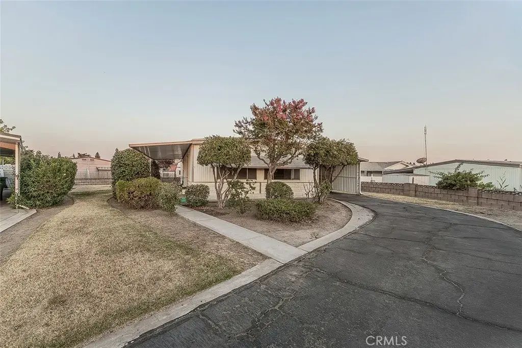 1701 Dinuba 42, Selma