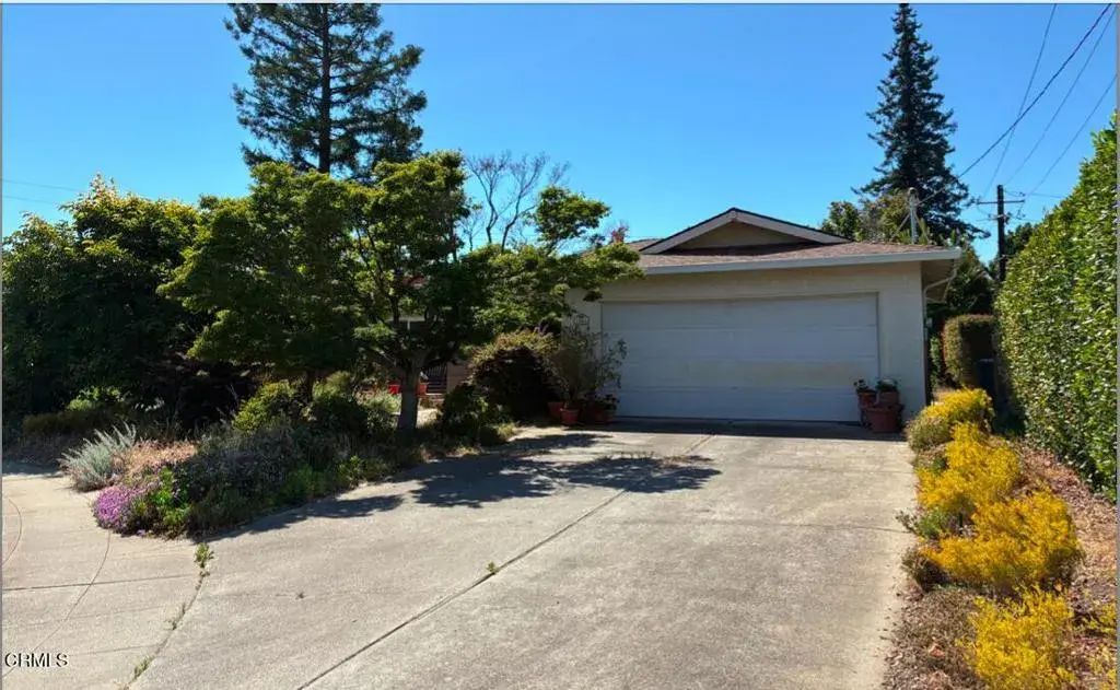 692 Mccarty Avenue, Mountain View