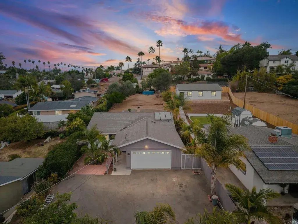 267 Hannalei Dr, Vista