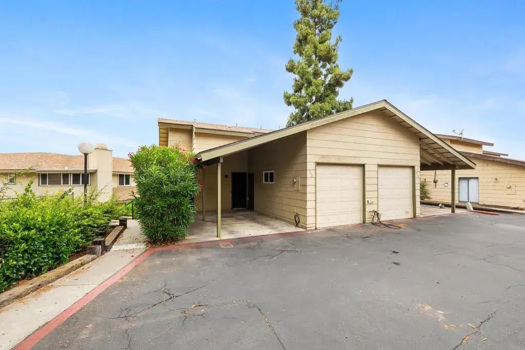 996 Marlin Drive, Vista