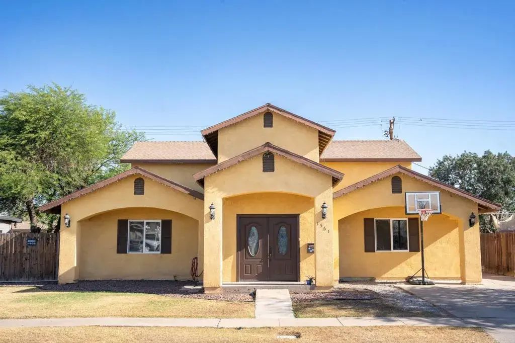 1561 W Heil Avenue, El Centro