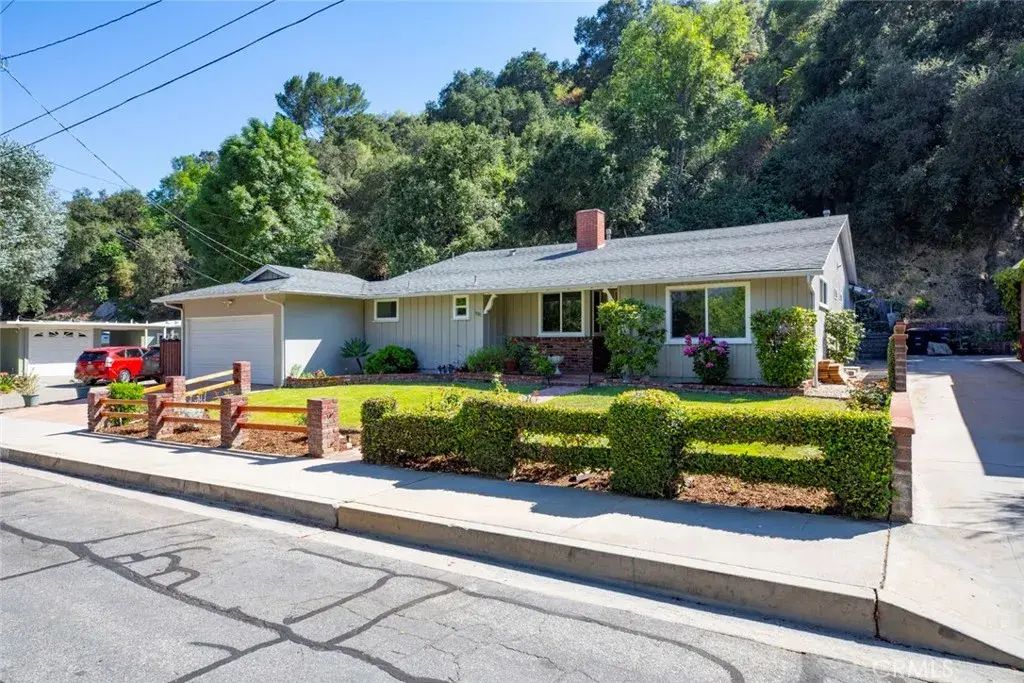 3585 El Lado, Glendale