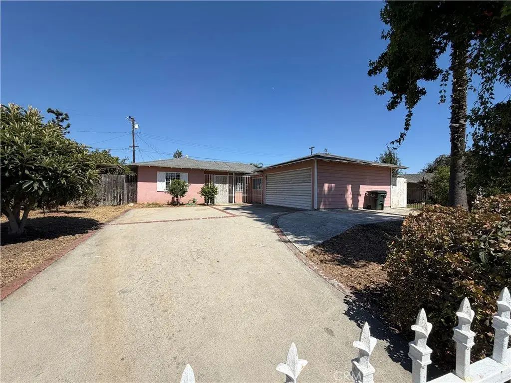 2420 Lovejoy Street, Pomona