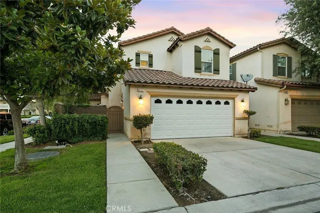 8202 Garden Gate, Chino