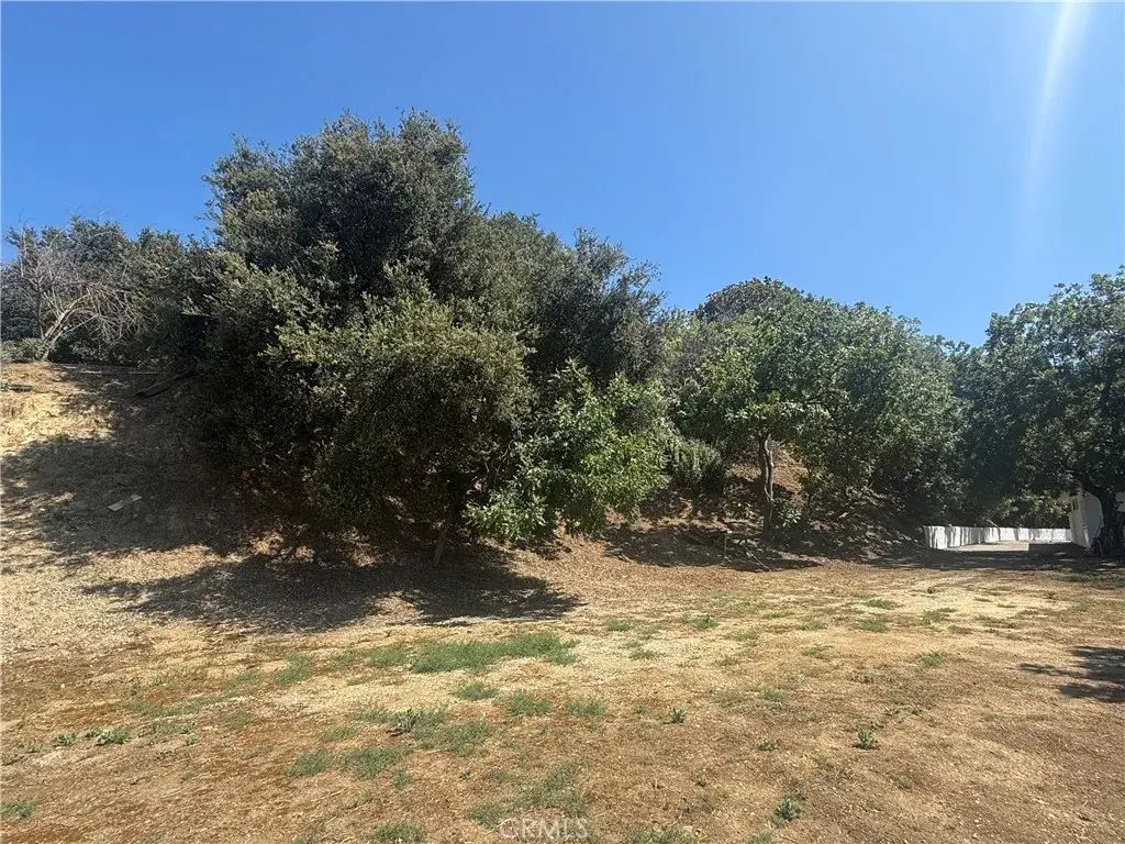 3511 Beverly Glen, Sherman Oaks
