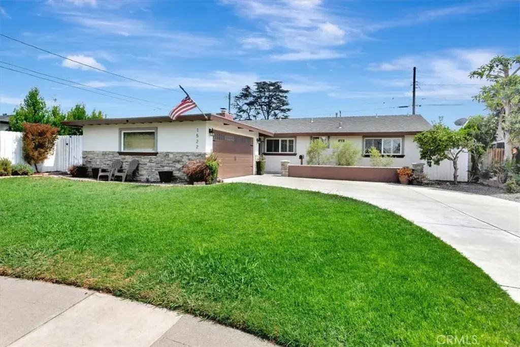 1522 W Robin, Orange