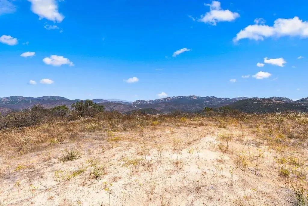 Tierra Nuevo, Fallbrook