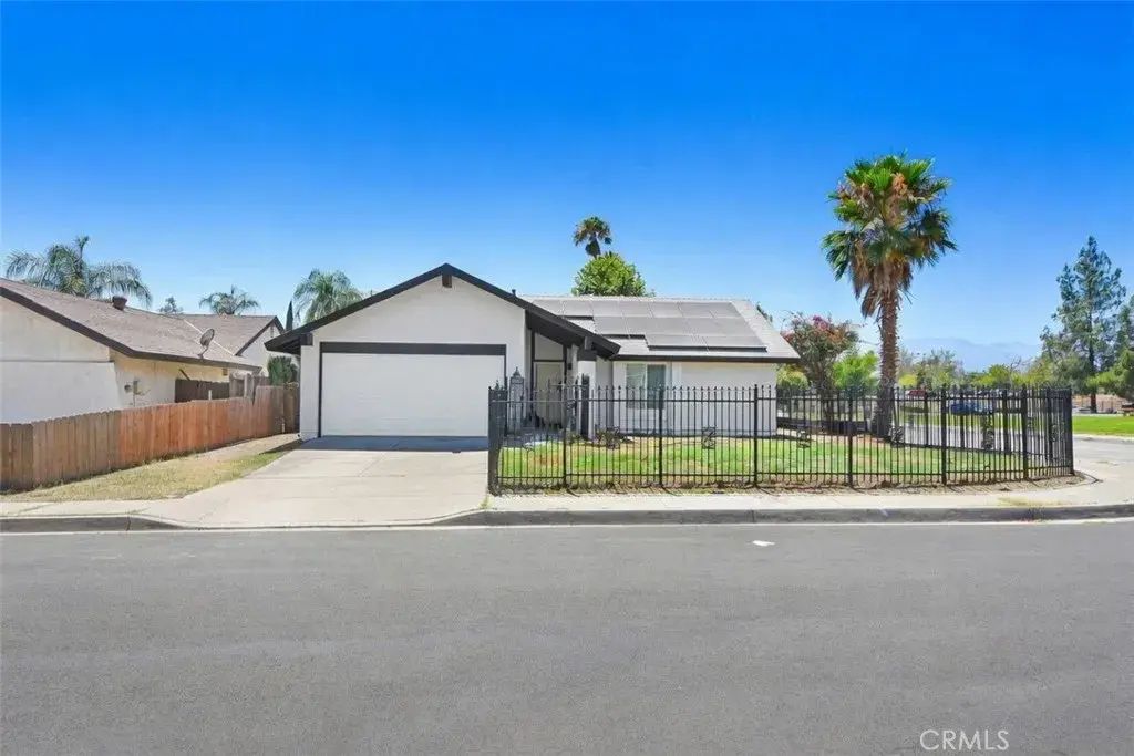 3294 Roberds, San Bernardino