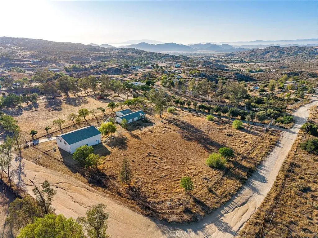 33440 Quail Canyon, Nuevo