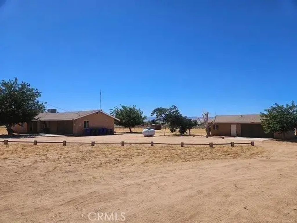 16766 Walpi, Apple Valley