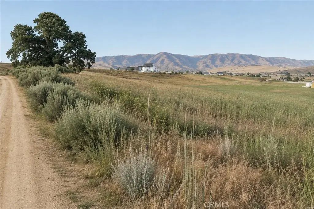 219 Lupine, Tehachapi