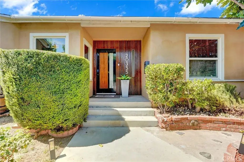 20355 Mobile, Winnetka