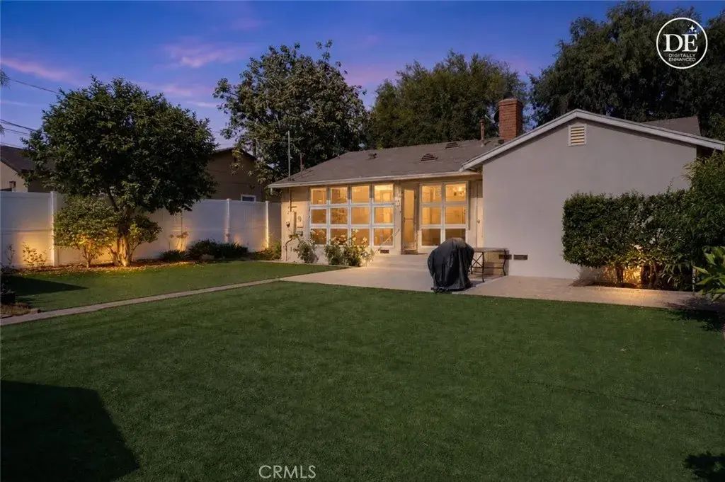 5540 Balboa Boulevard, Encino