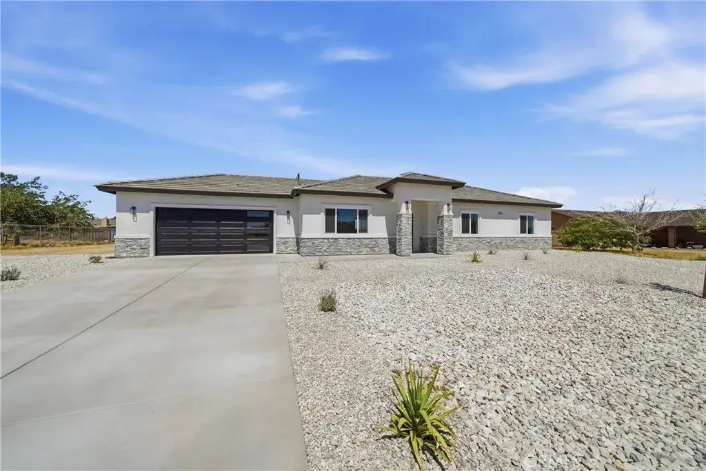 12658 Standing Bear Road, Apple Valley