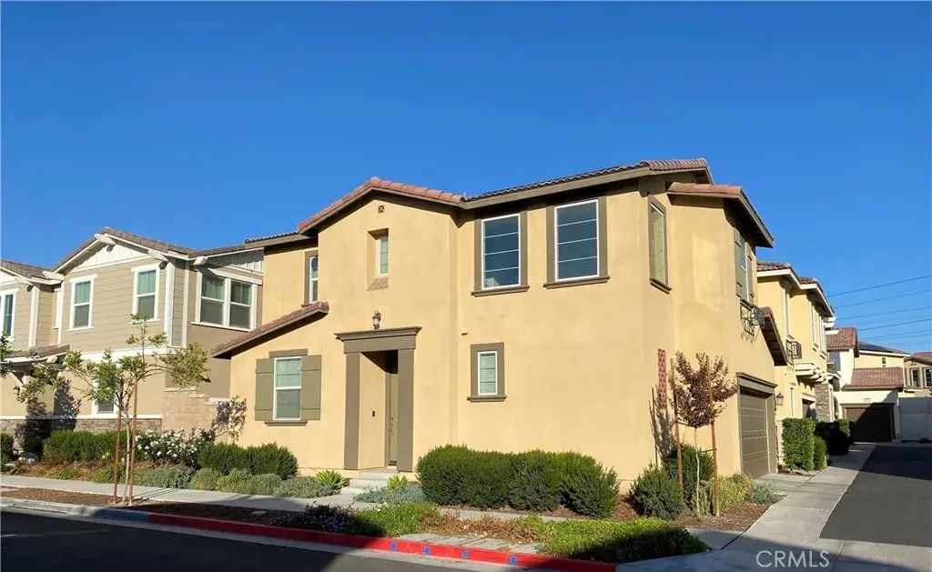 5946 Sendero Avenue, Eastvale