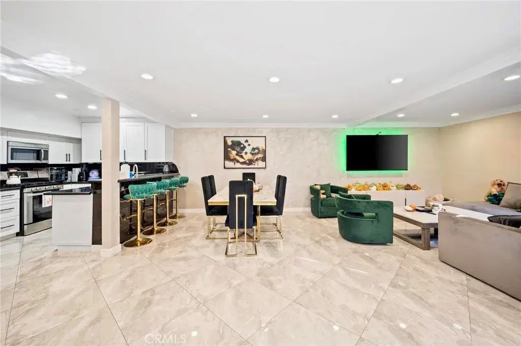 7924 Woodman Avenue 78, Panorama City