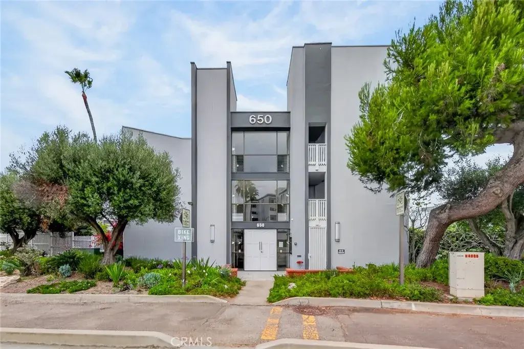 650 The Village #108, Redondo Beach