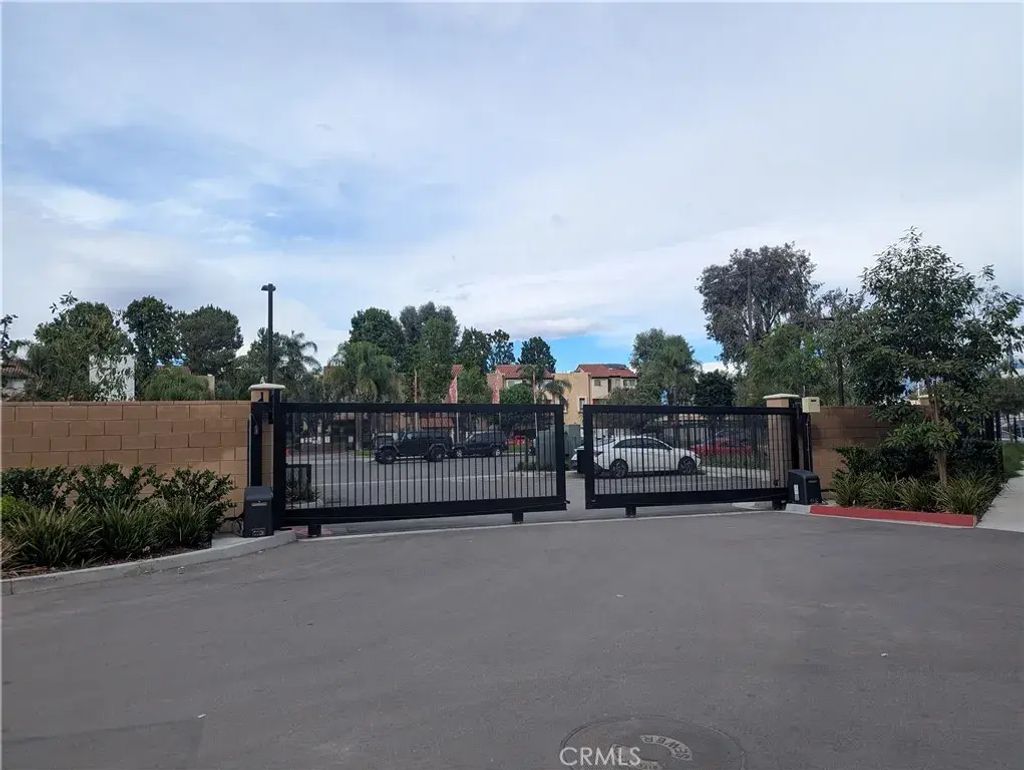 1160 Santo Antonio, Colton