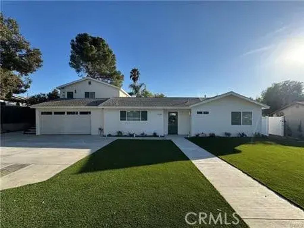 1336 Calle Tulipan B, Thousand Oaks