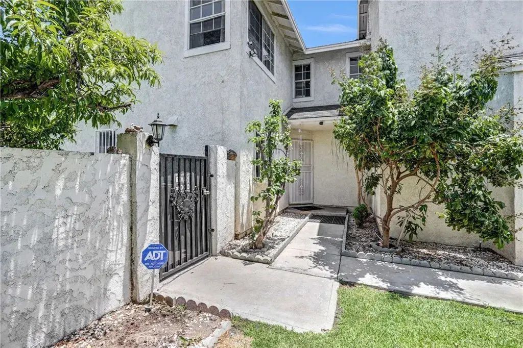 1621 Bent Rail Circle, Colton