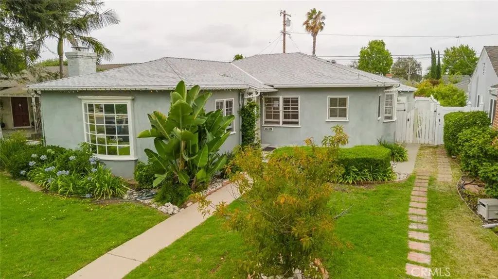3916 Rose Avenue, Long Beach