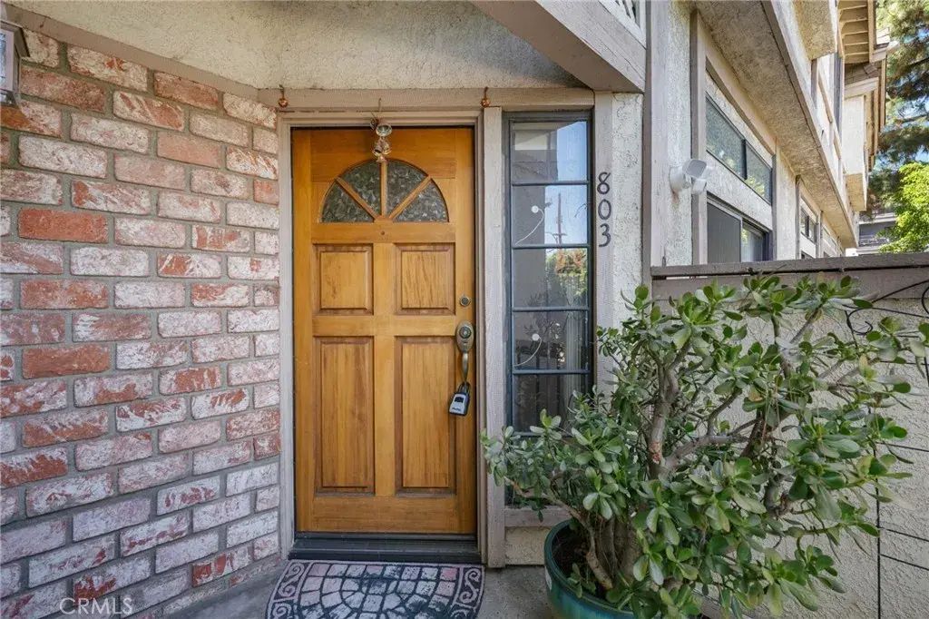 7100 Balboa 803, Van Nuys