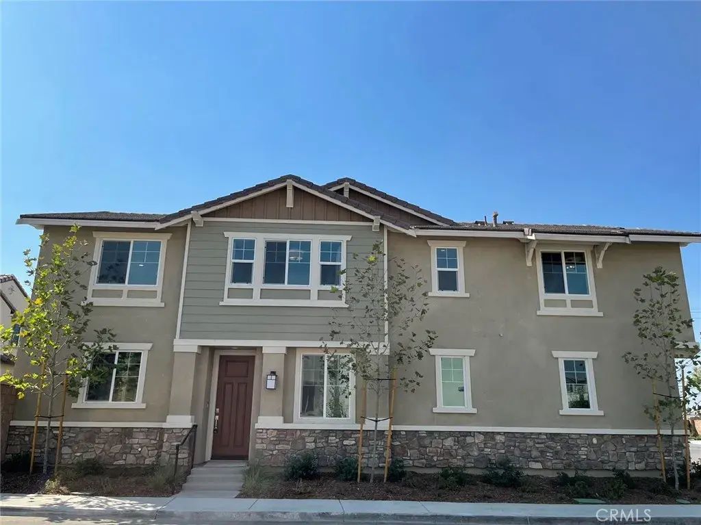 16025 Symphony Ln, Fontana