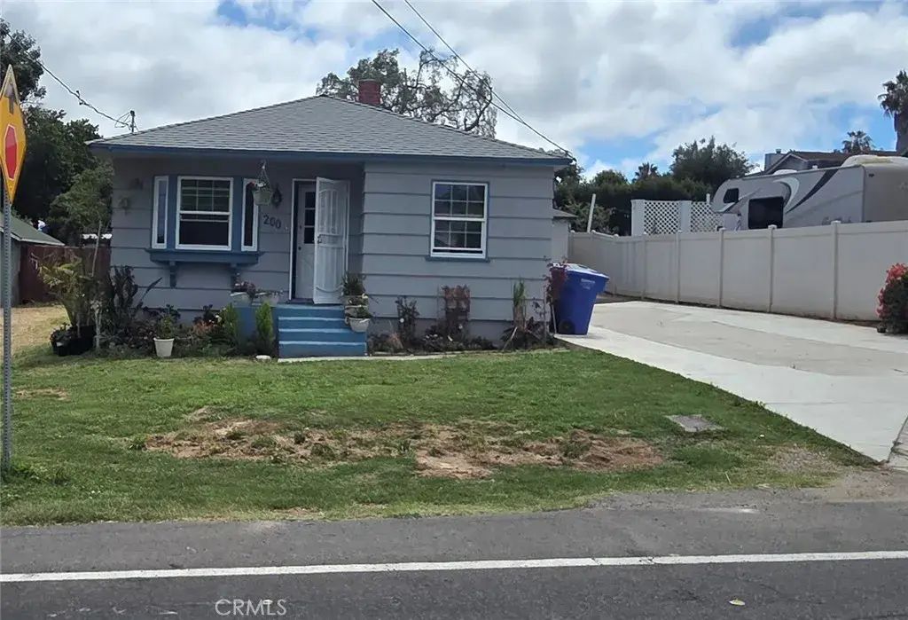 200 Plymouth Drive, Vista