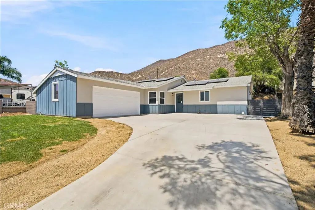 5945 Paramount Drive, Jurupa Valley
