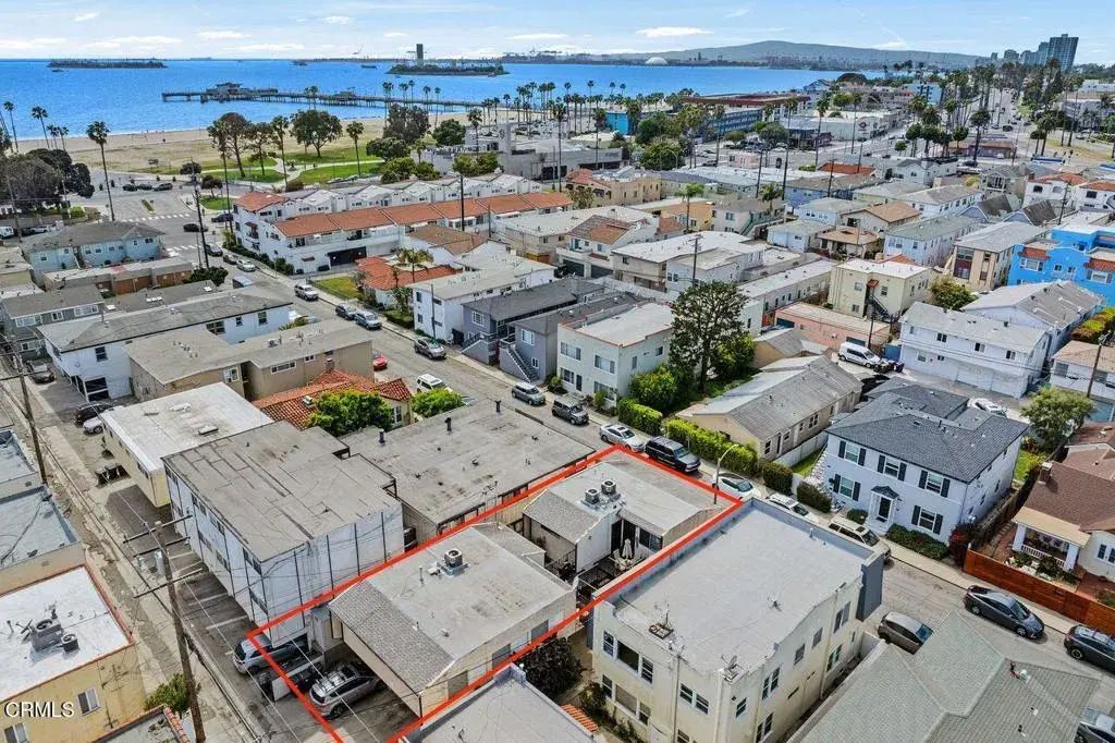 60 Bennett Avenue, Long Beach