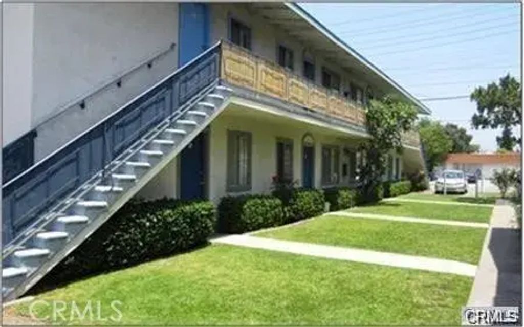 528 N Batavia Street, Orange