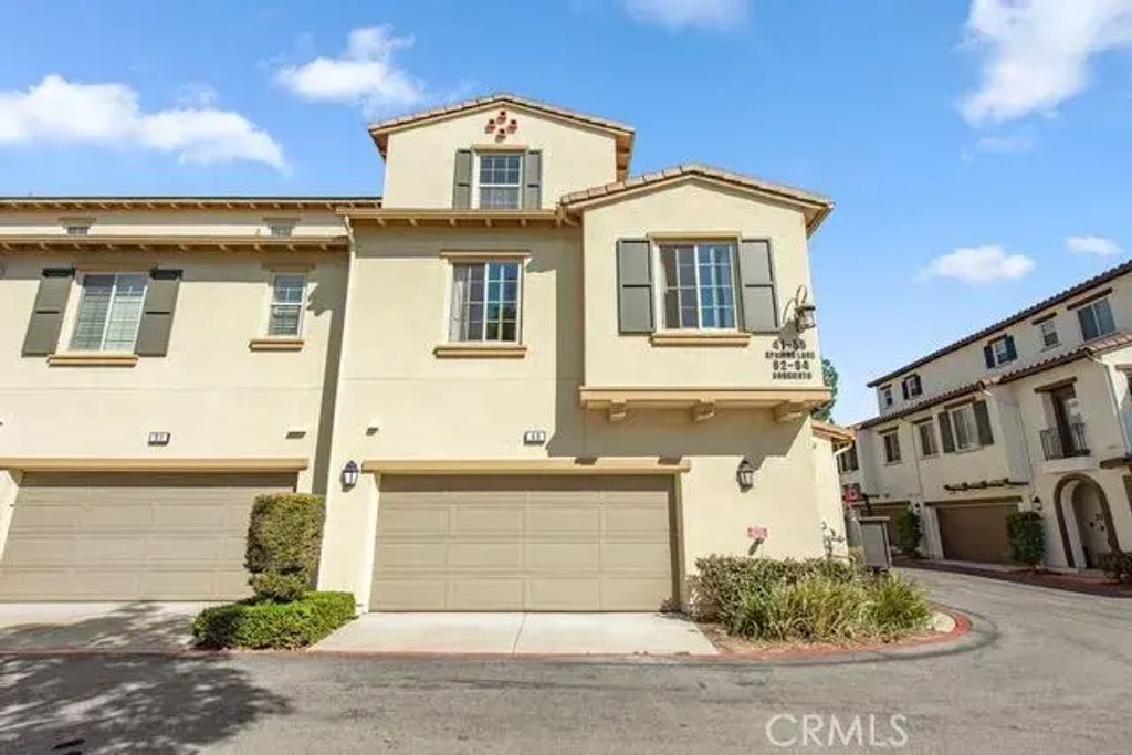 49 Spanish Lace, Irvine