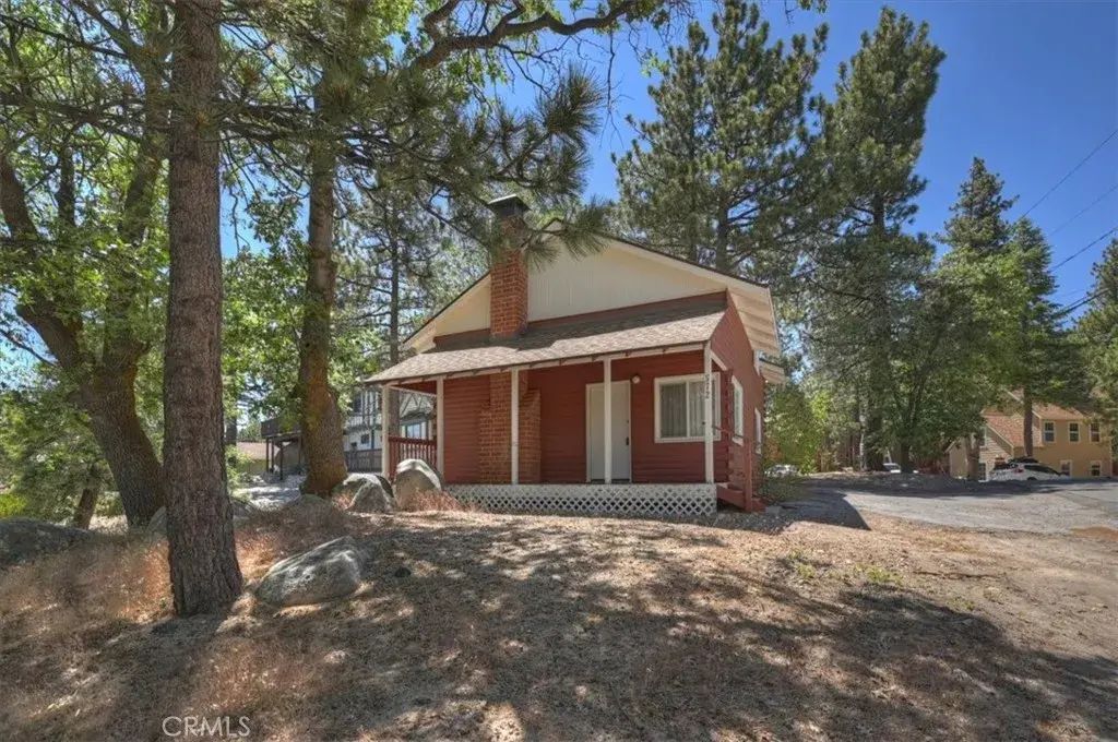 572 Dahlia, Green Valley Lake