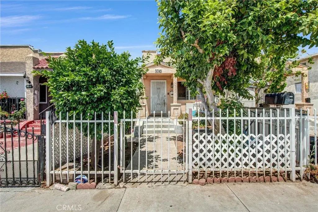 2043 City View, Los Angeles