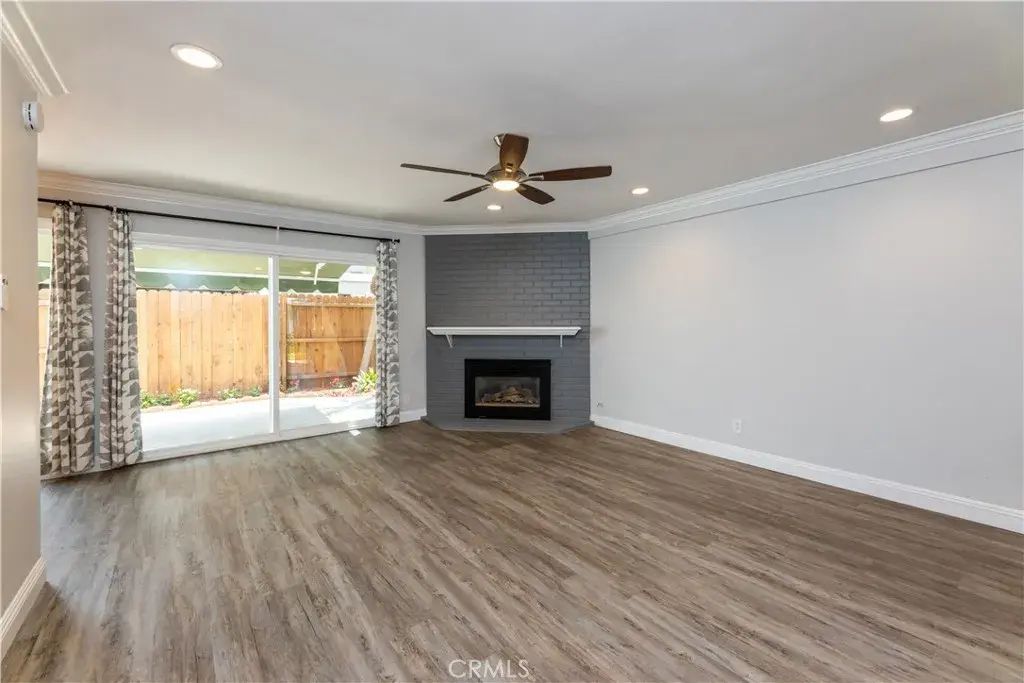 1741 Tustin Avenue 27, Costa Mesa