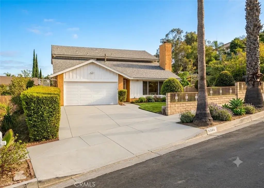15158 Paddock, Sylmar