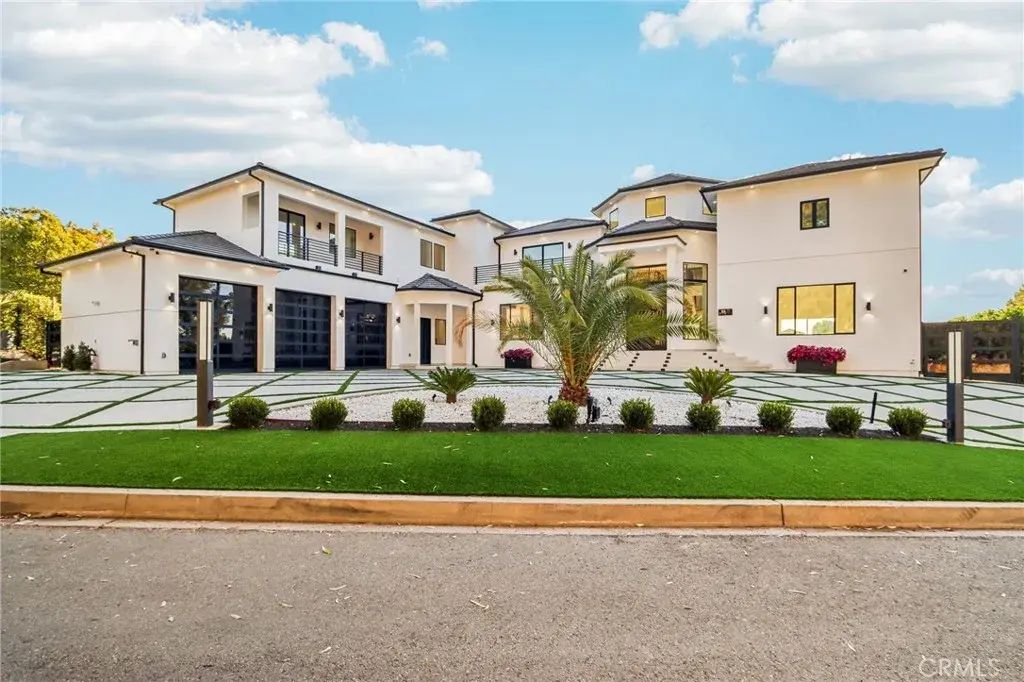 10511 Mary Bell Avenue, Shadow Hills