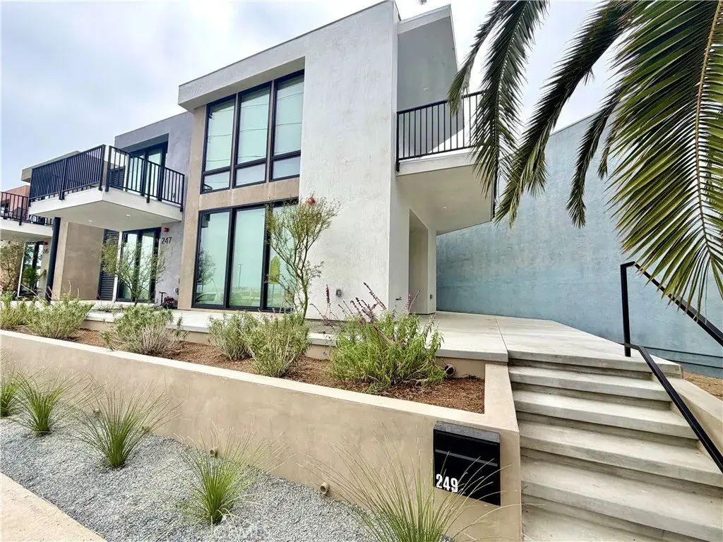249 Seal Beach Blvd, Seal Beach