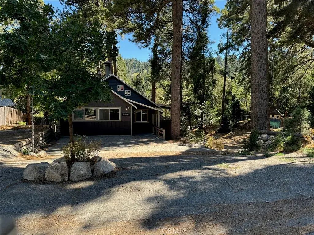 26243 Alpine, Twin Peaks