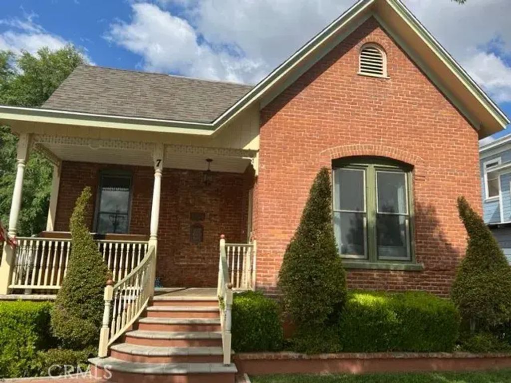7 Grant, Redlands