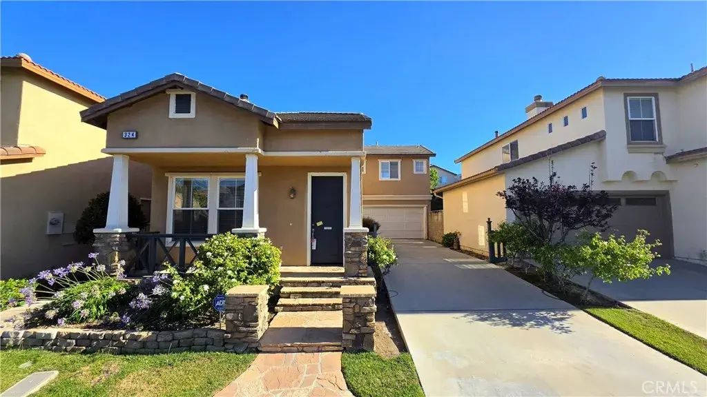 324 Lydia Lane, Corona