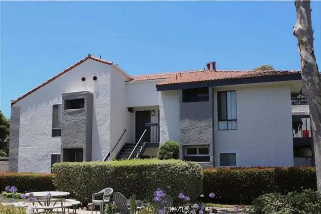 2323 Huntington Street 701, Huntington Beach